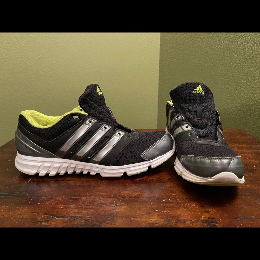 Adidas Black/Silver Run Strong Men's Size 9.5